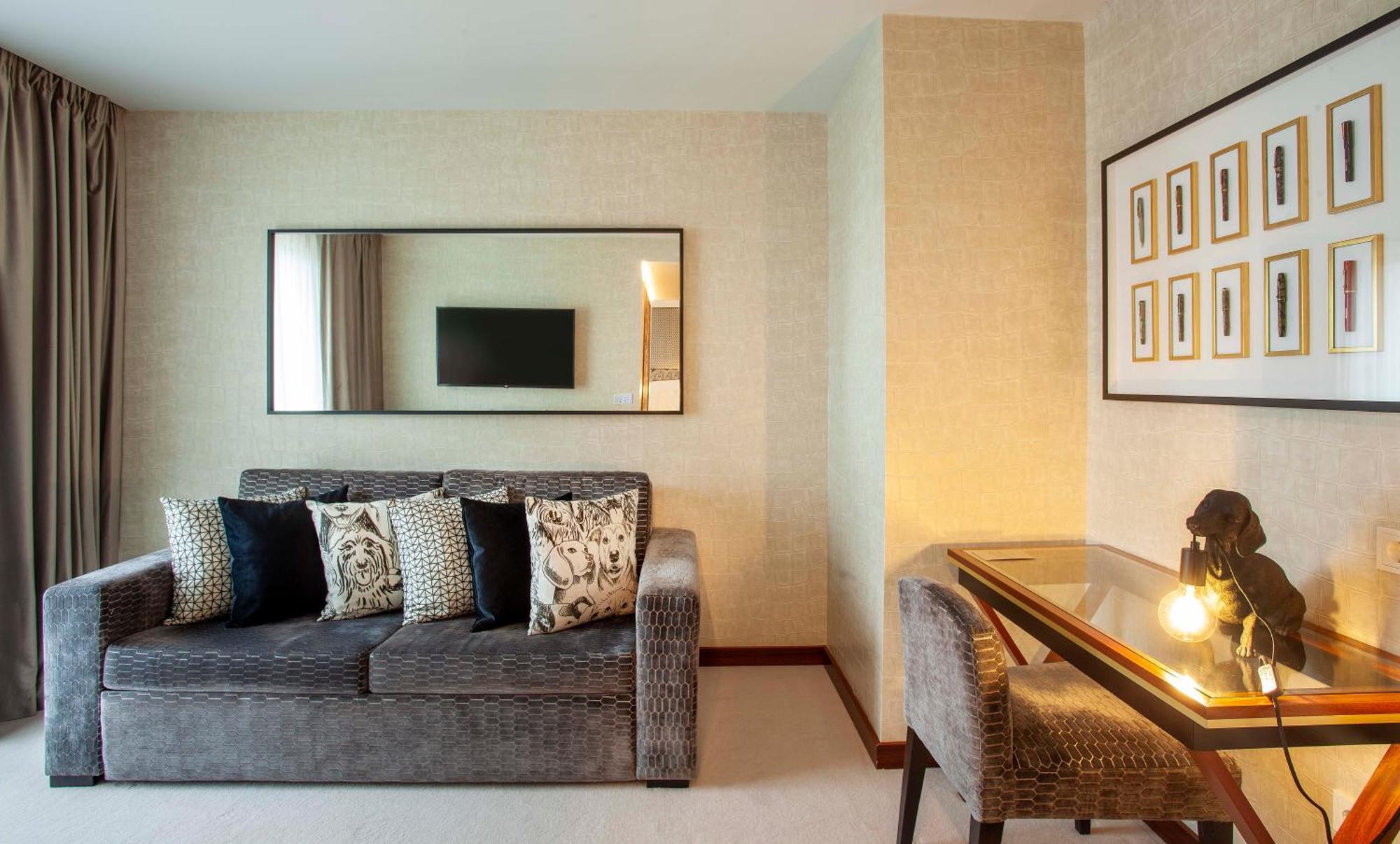 Wine & Books Porto Hotel Екстер'єр фото A suite at the hotel